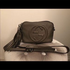 Gucci soho small leather disco bag.